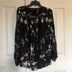 White House Black Market Top Size 0